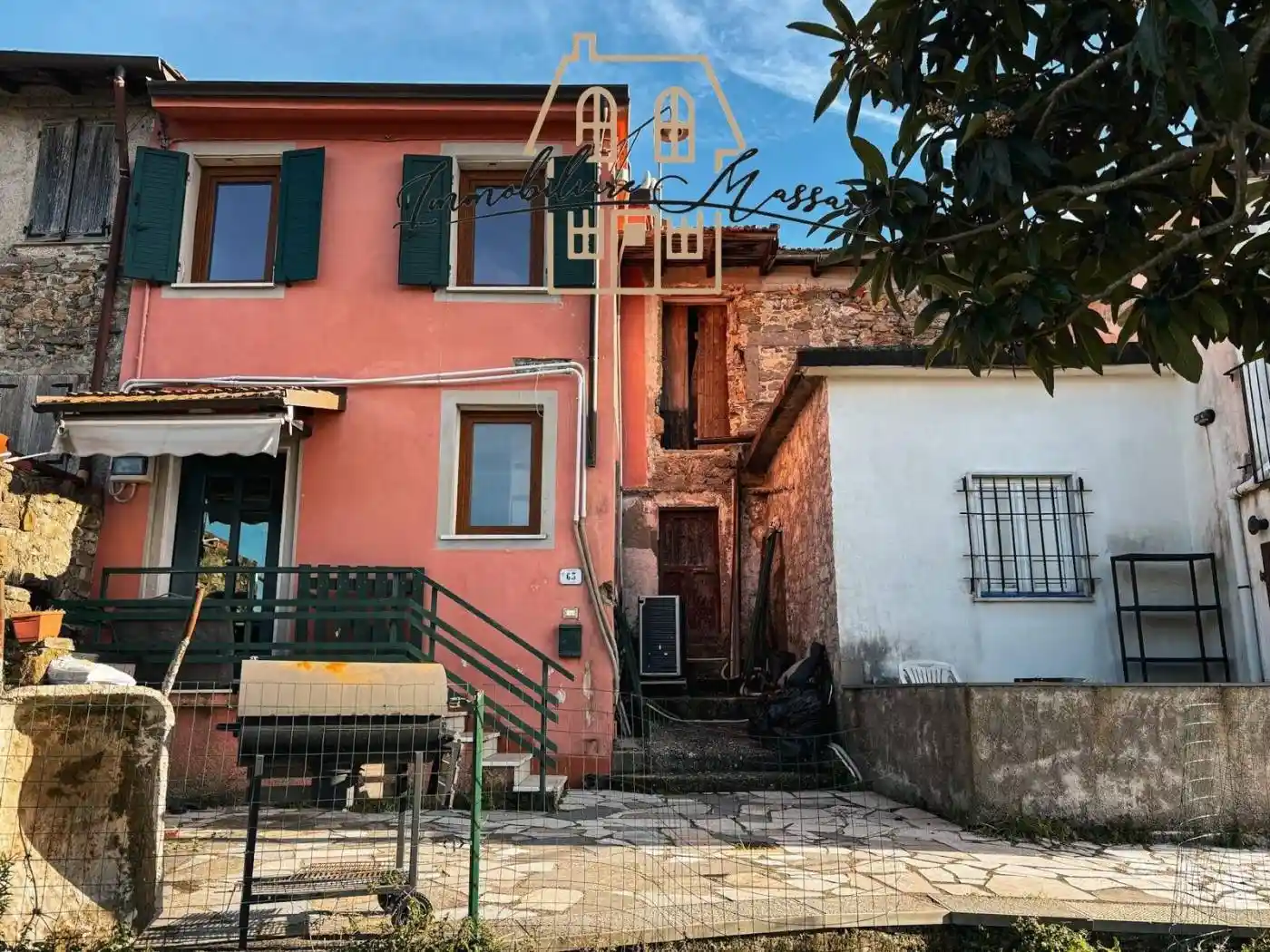 Casa indipendente in vendita a Podenzana