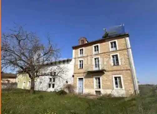 Villa in vendita a Vignale Monferrato