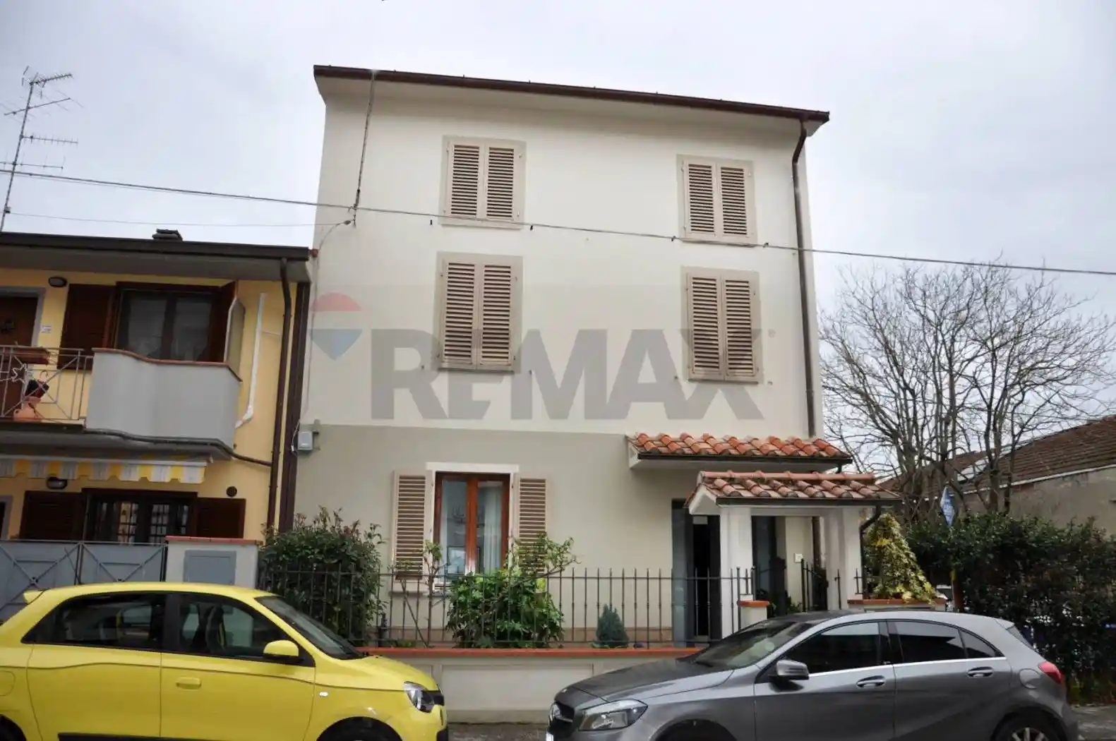 Casa indipendente in vendita a Prato