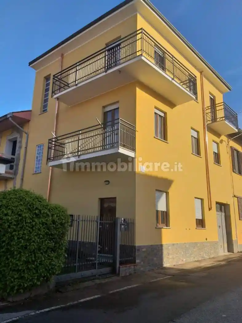 Casa indipendente in vendita a Oggiona con Santo Stefano