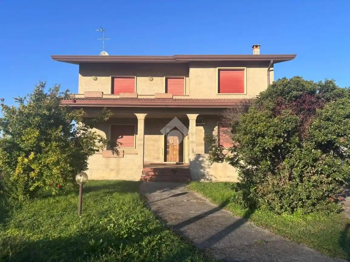 Villa in vendita a Correzzola