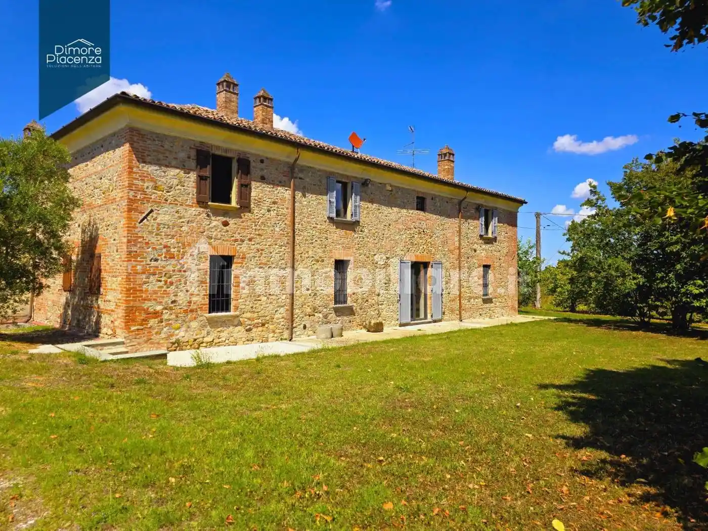 Villa in vendita a Gazzola