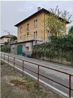 Villa in vendita a Gavirate
