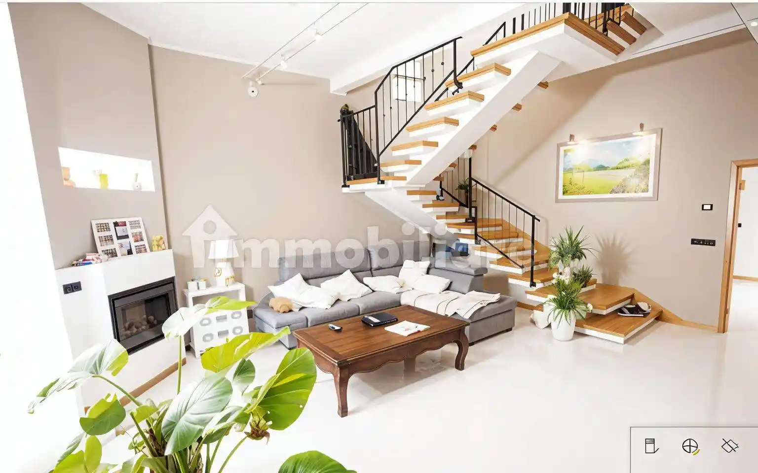 Appartamento in vendita a Capraia e Limite