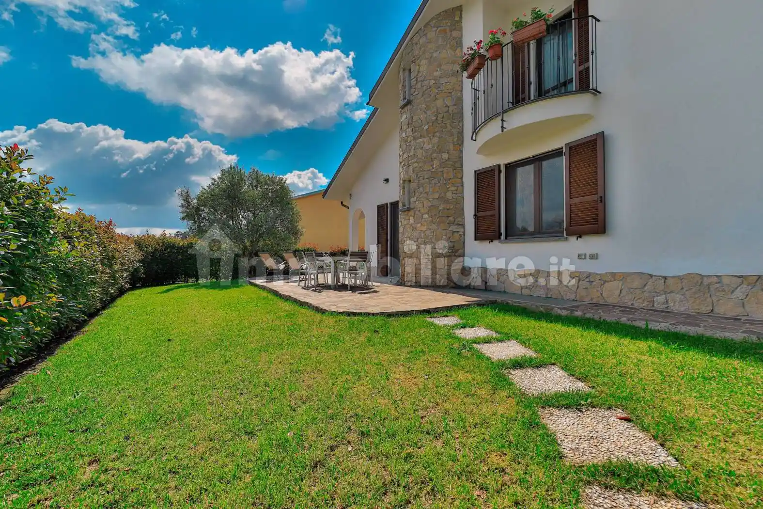 Villa in vendita a Usmate Velate
