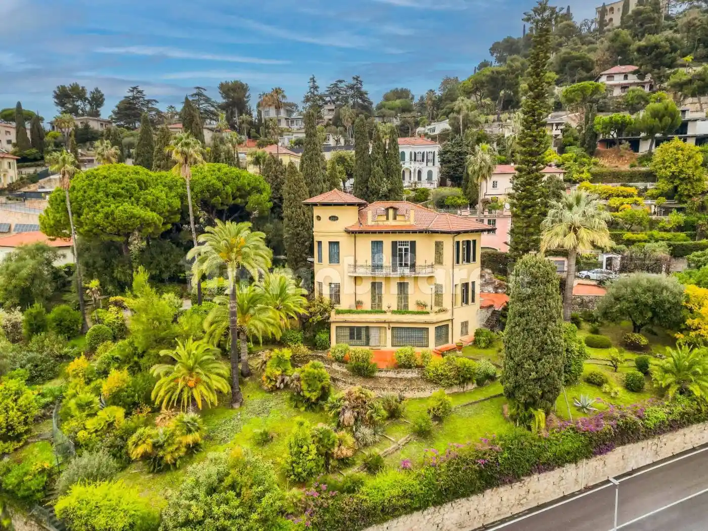 Villa in vendita a Bordighera