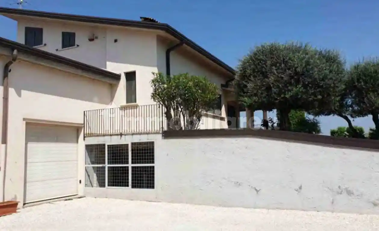 Villa in vendita a Asola
