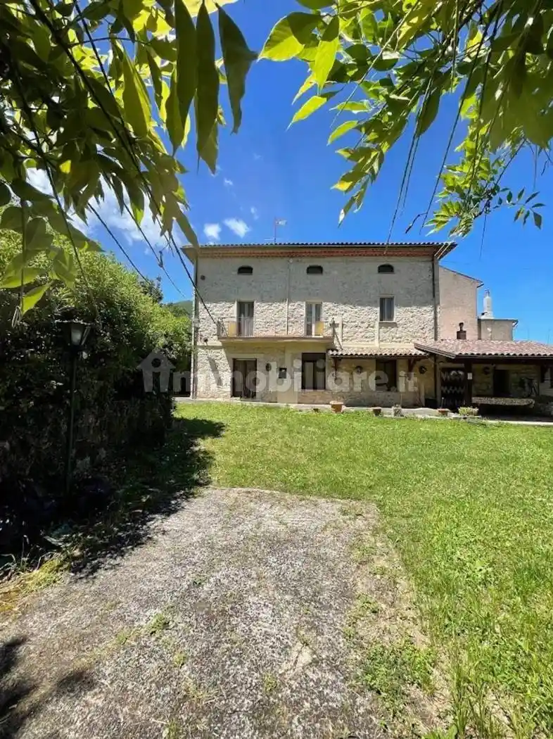 Villa in vendita a Pastena