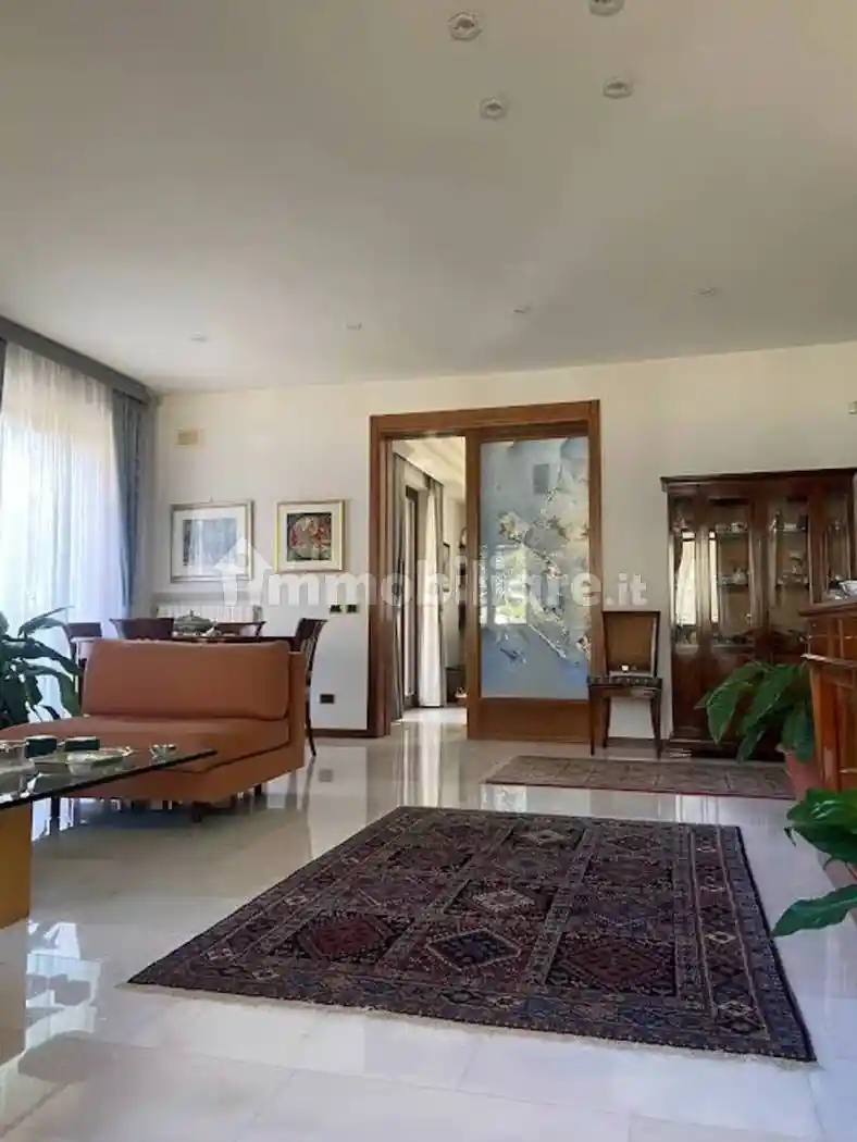 Villa in vendita a Frosinone