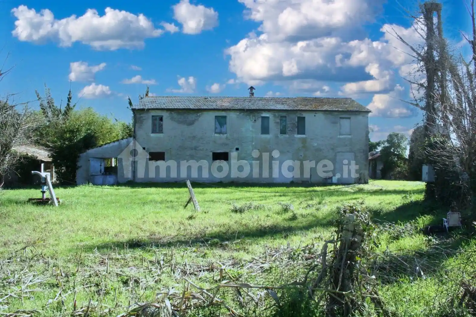 Rustico - Casale in vendita a Chiaravalle