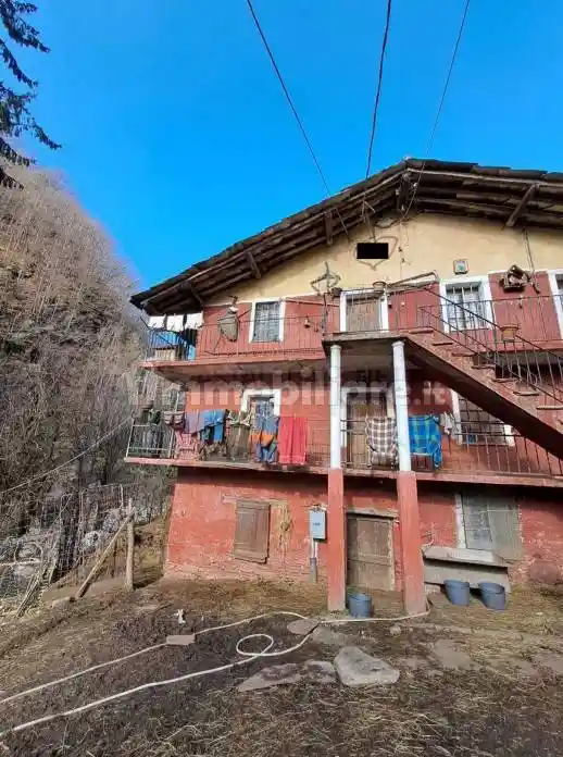 Appartamento in vendita a Perrero