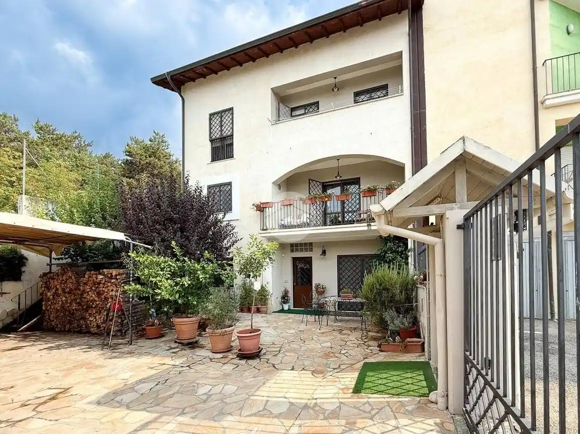 Villetta a schiera in vendita a L'Aquila