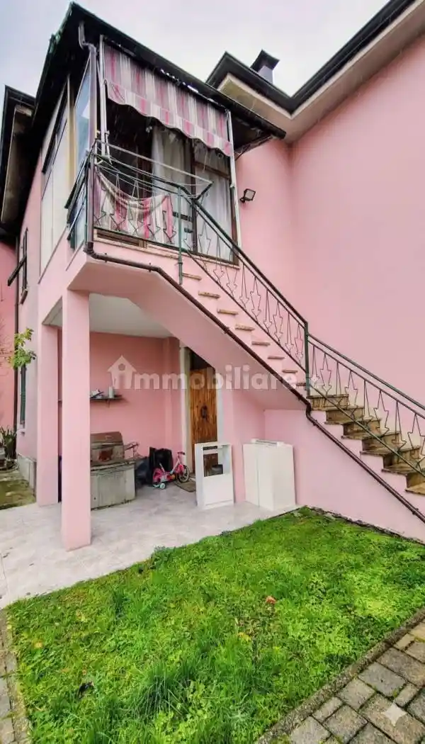 Villa in vendita a Sarzana