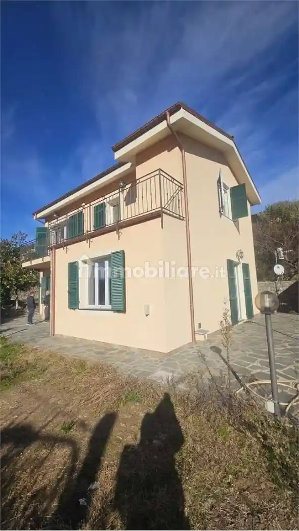 Villa in vendita a Garlenda