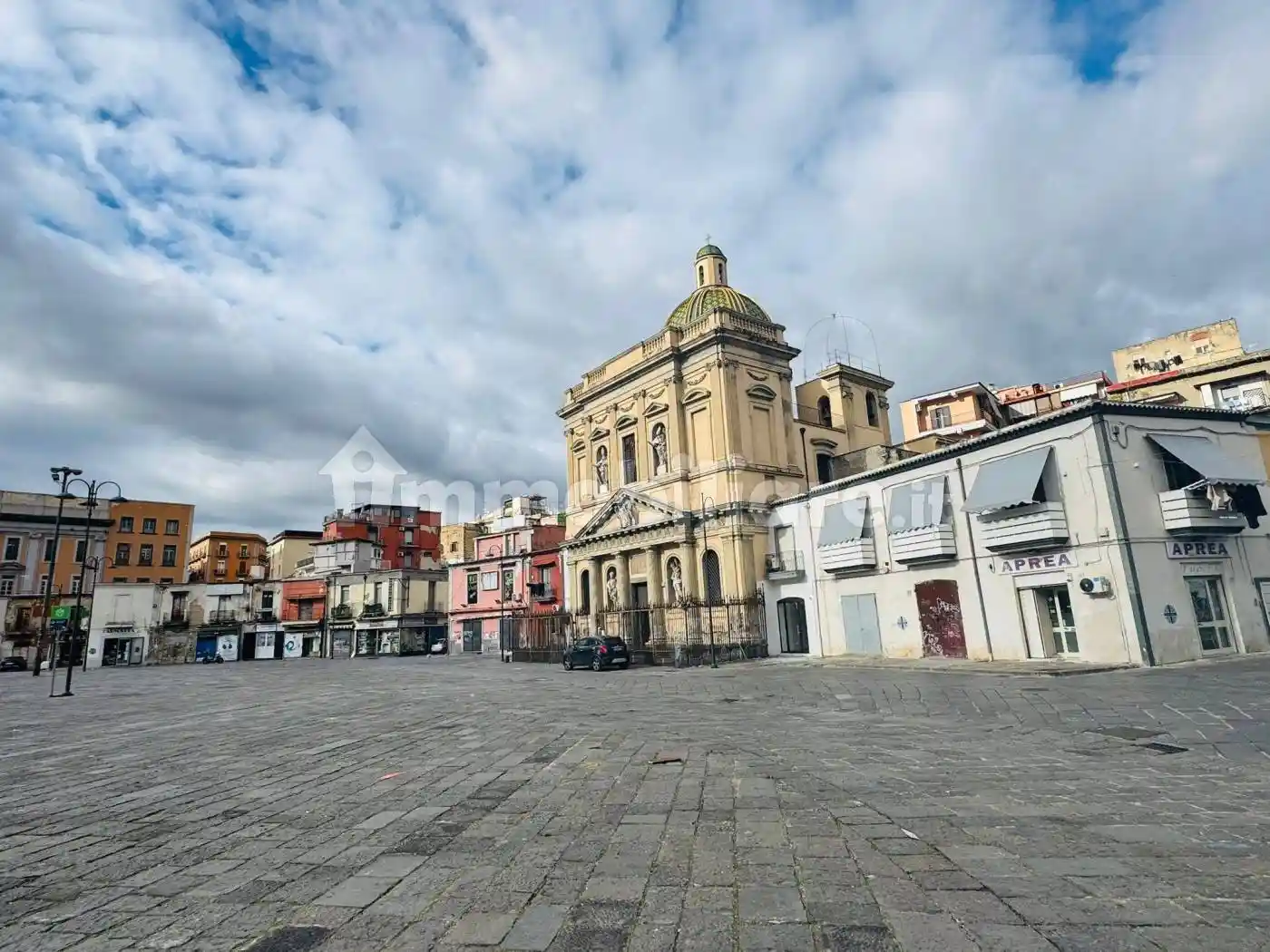 Appartamento in vendita a Napoli
