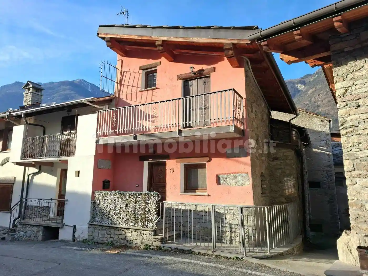 Casa indipendente in vendita a Montjovet