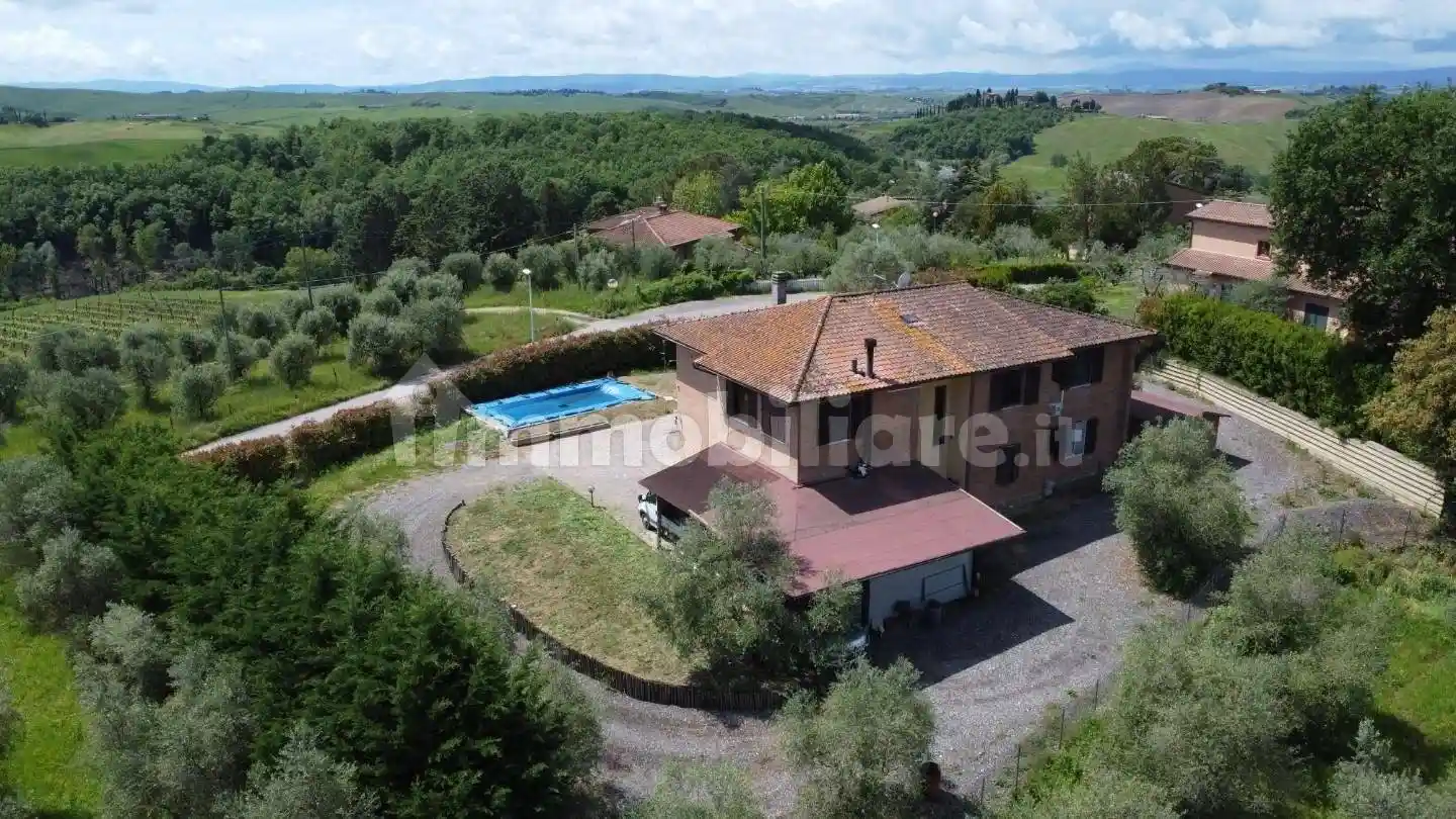 Villa in vendita a Castelnuovo Berardenga