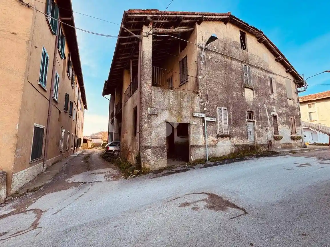 Rustico - Casale in vendita a Casatenovo