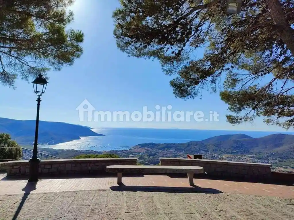 Appartamento in vendita a Campo nell'Elba