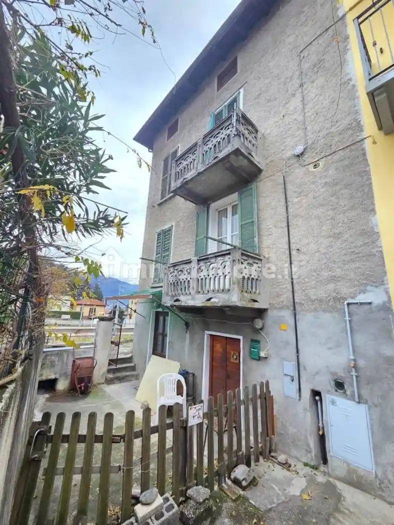 Casa indipendente in vendita a Dervio