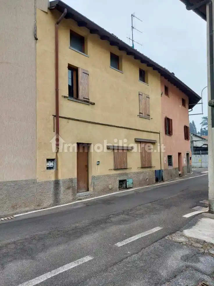 Appartamento in vendita a Valbrona