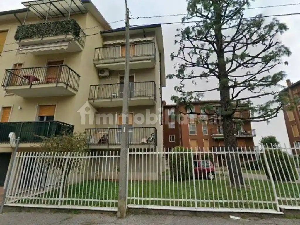 Appartamento in vendita a Besana in Brianza