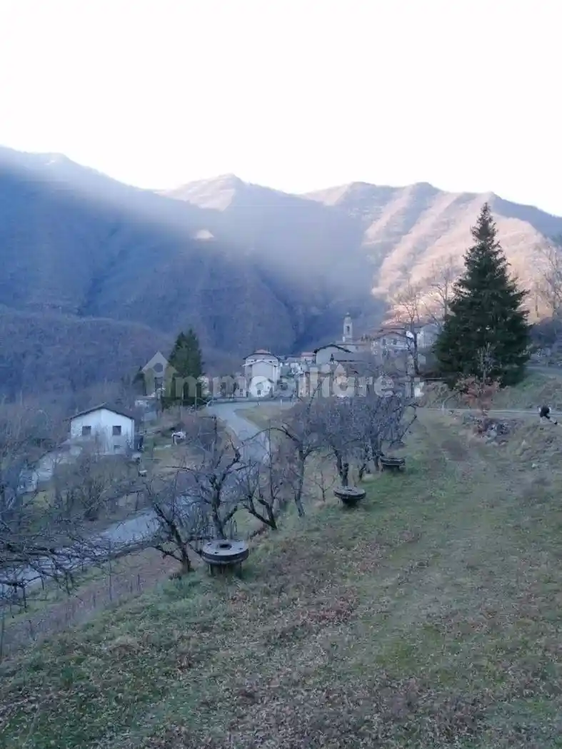 Rustico - Casale in vendita a Zerba