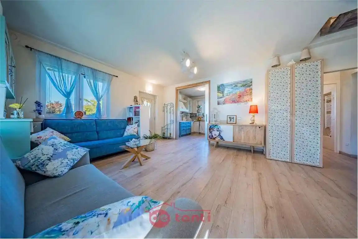 Casa indipendente in vendita a Dubino