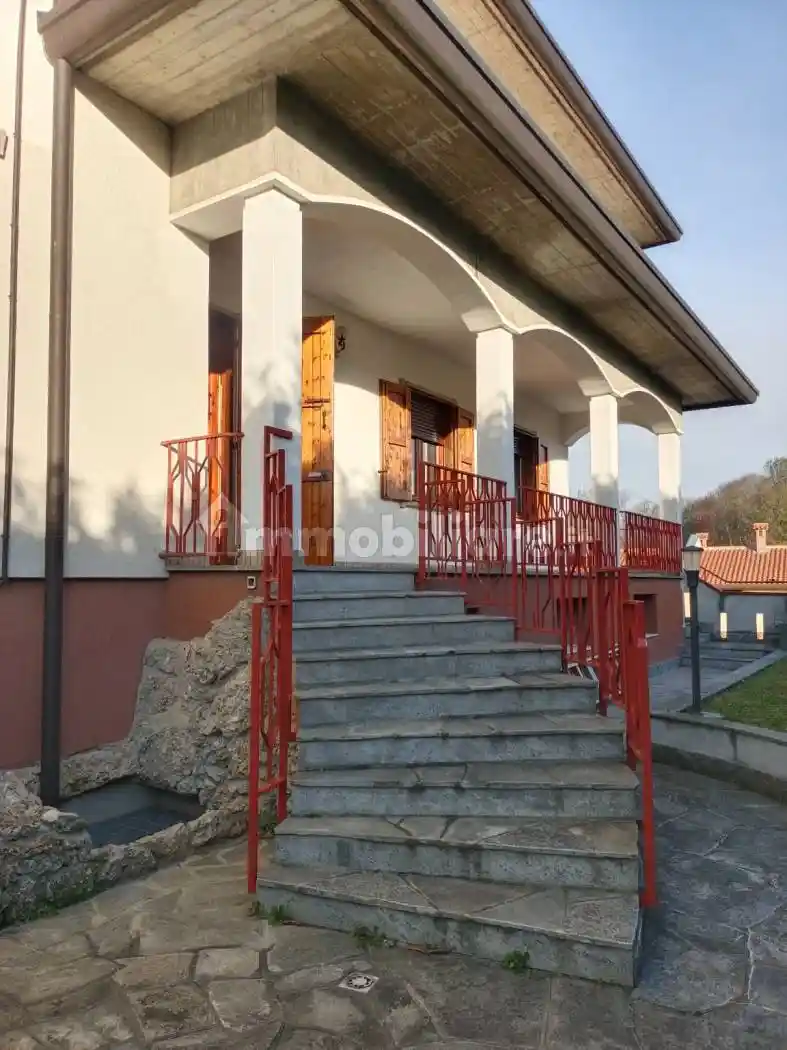 Appartamento in vendita a Inverigo