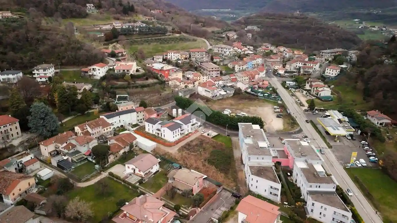 Appartamento in vendita a Castelgomberto