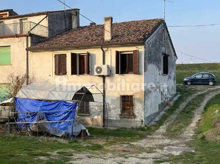 Casa indipendente in vendita a Bagnolo San Vito
