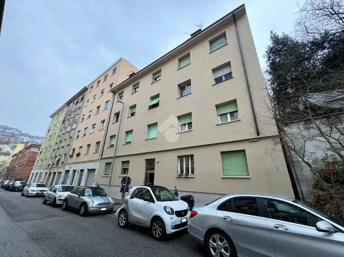 Appartamento in vendita a Trieste
