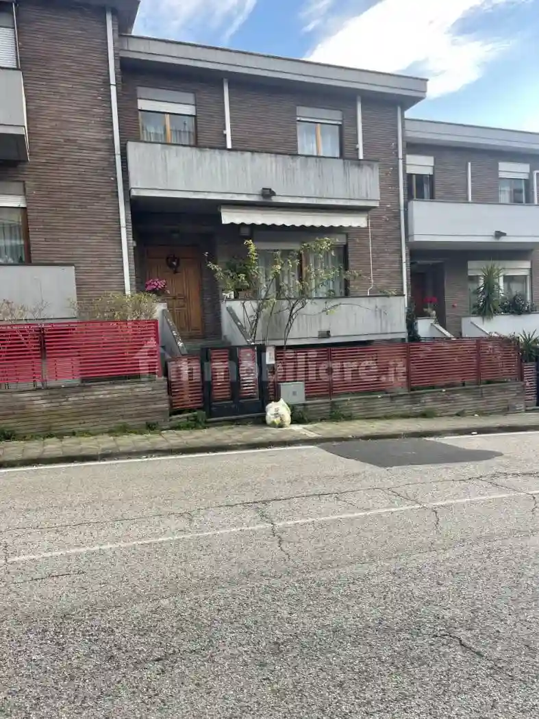 Villetta a schiera - foto 2