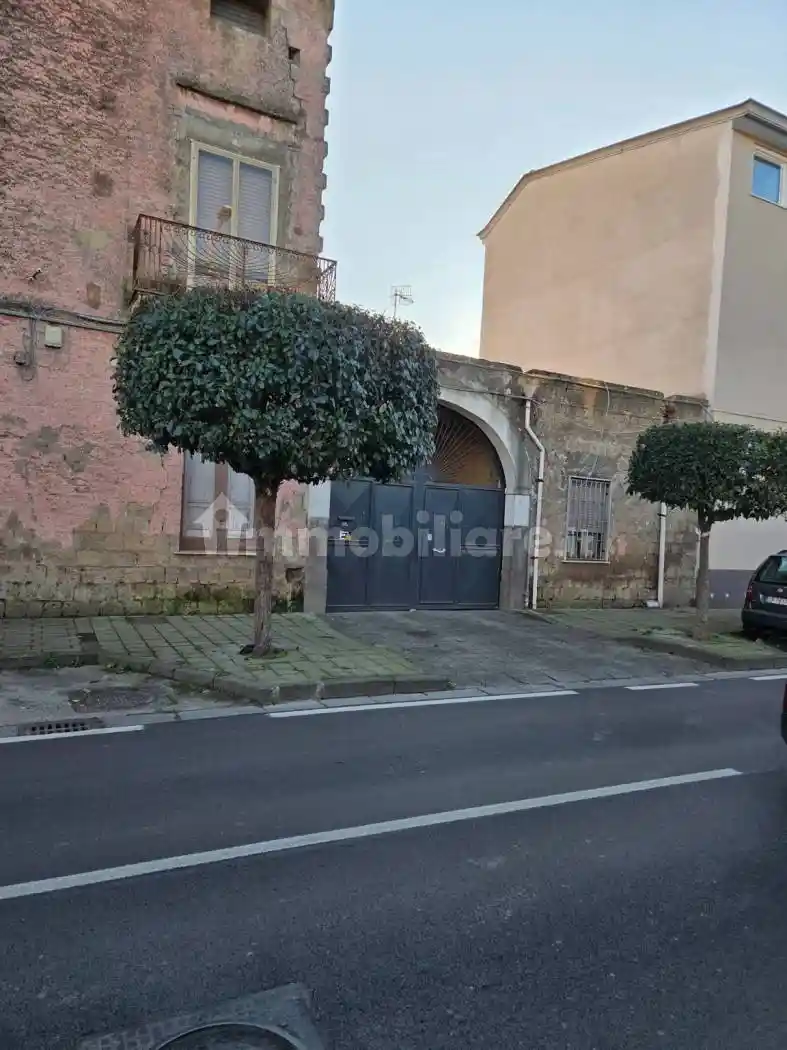Palazzo - Edificio in vendita a Pomigliano d'Arco
