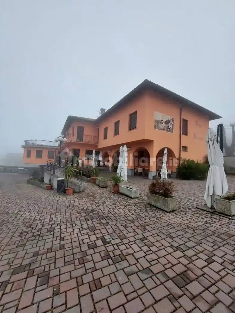 Palazzo - Edificio in vendita a Cassano Spinola