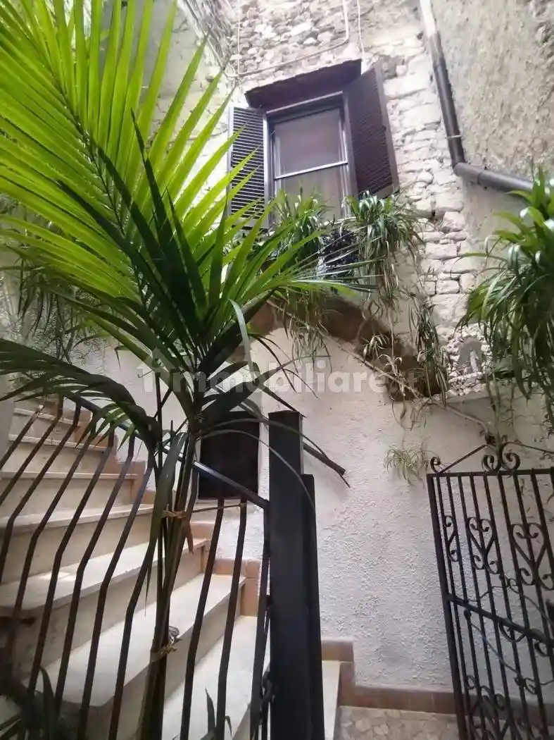 Appartamento in vendita a Cori