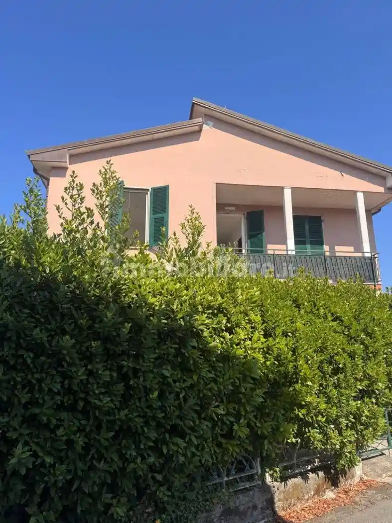 Villa in vendita a Bolano