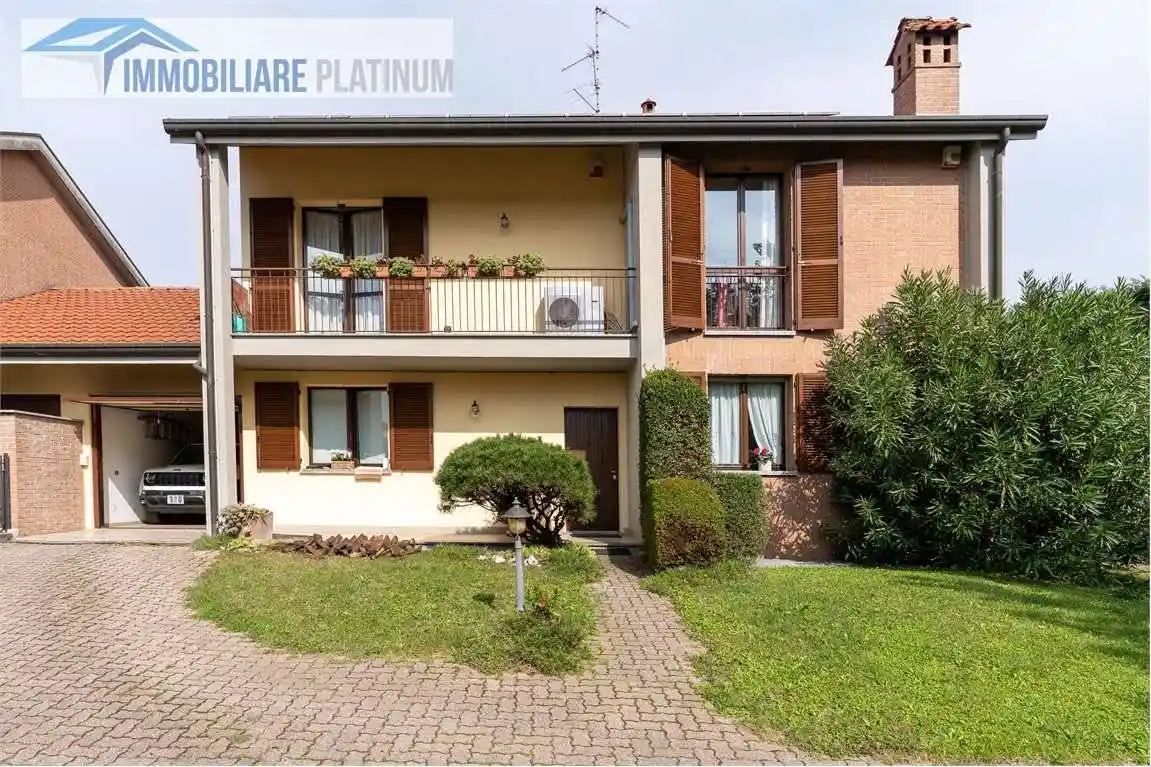 Villa in vendita a Triuggio