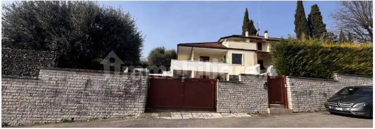 Villa in vendita a Lavagno