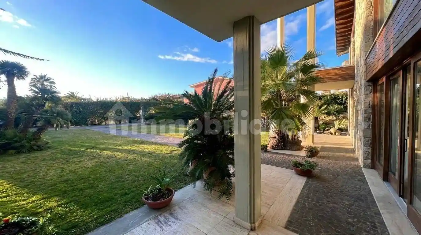 Appartamento in vendita a Viareggio