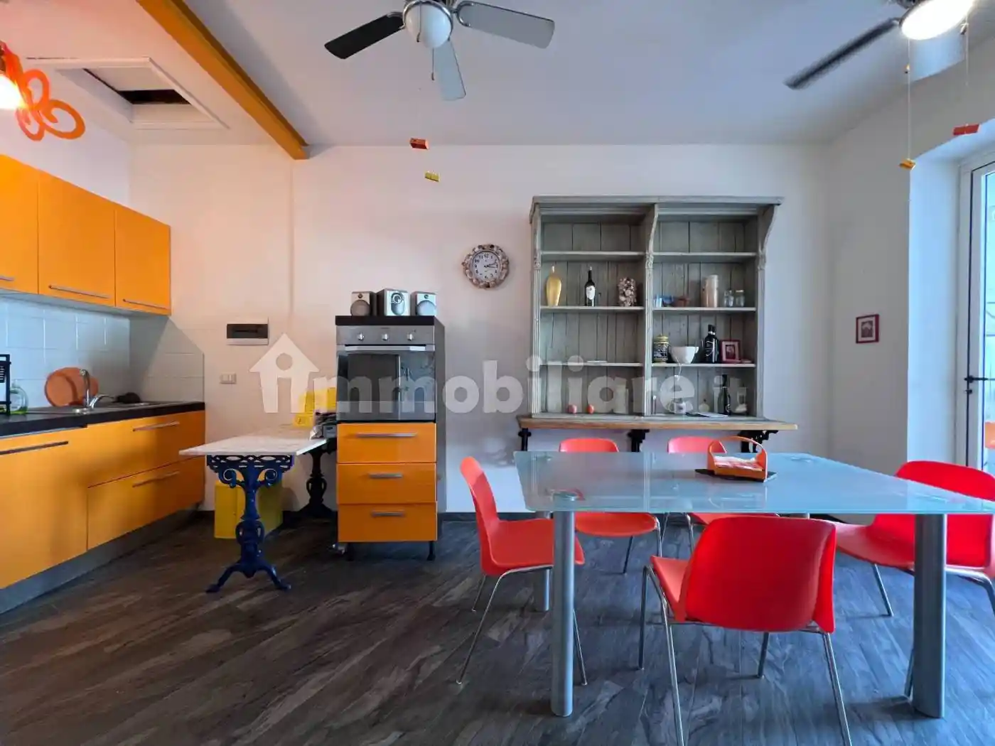 Appartamento in vendita a Viareggio