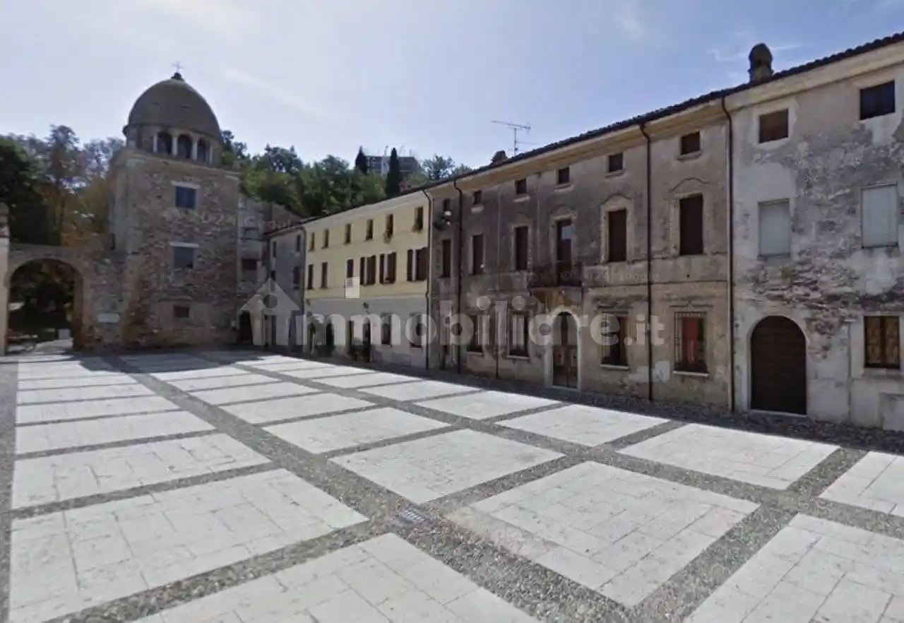 Palazzo - Edificio in vendita a Solferino