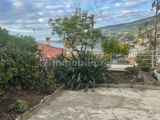 Appartamento in affitto a Ospedaletti