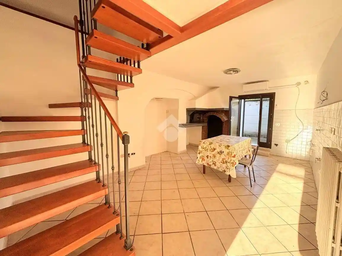 Casa indipendente in vendita a Montemurlo