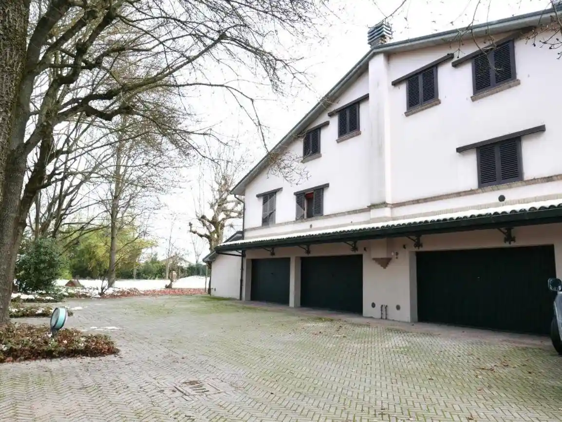 Casa indipendente in vendita a Forlì