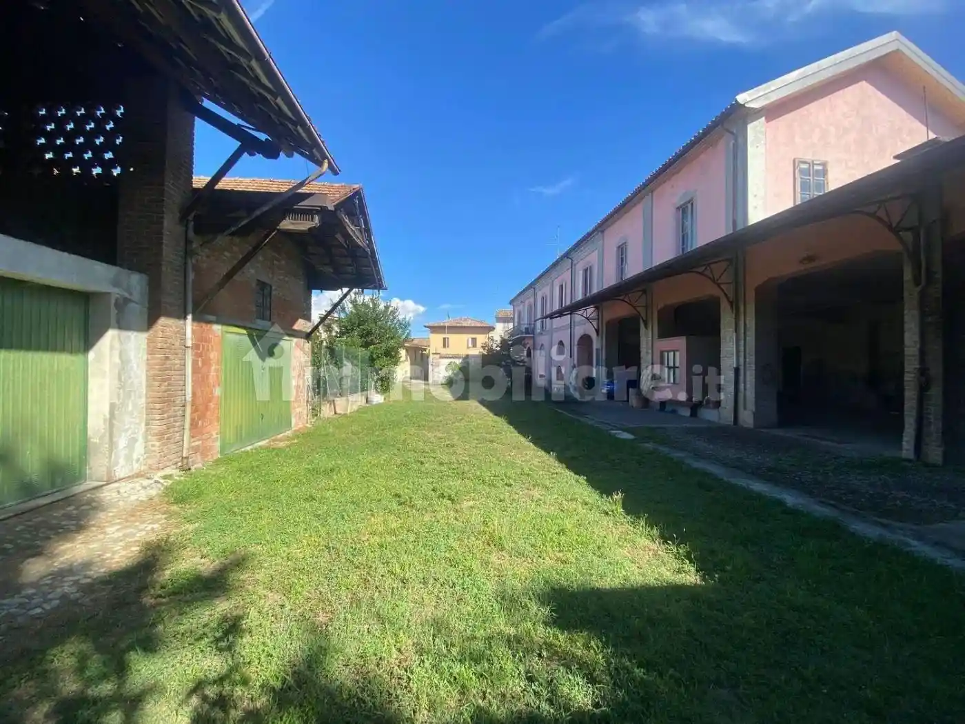 Villa in vendita a Codevilla