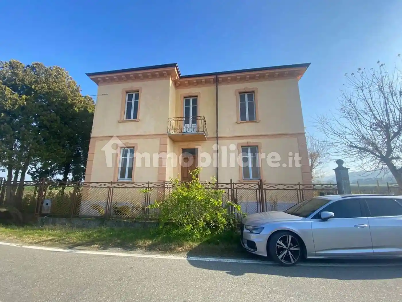 Villa in vendita a Robecco Pavese