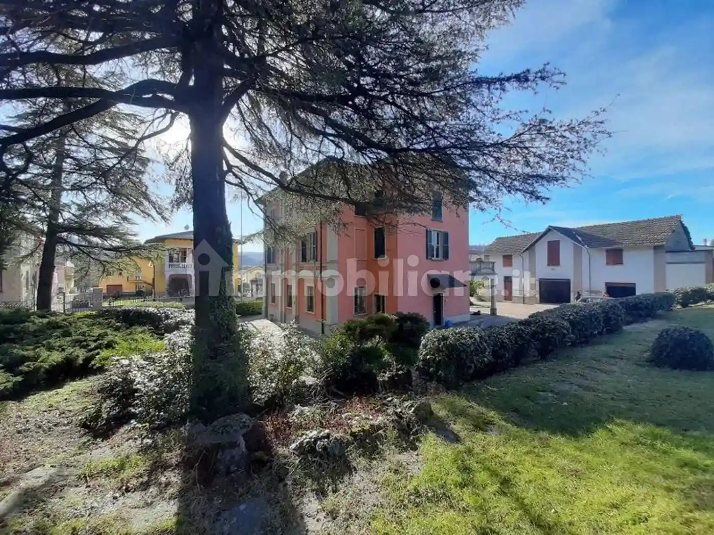 Villa in vendita a Godiasco Salice Terme