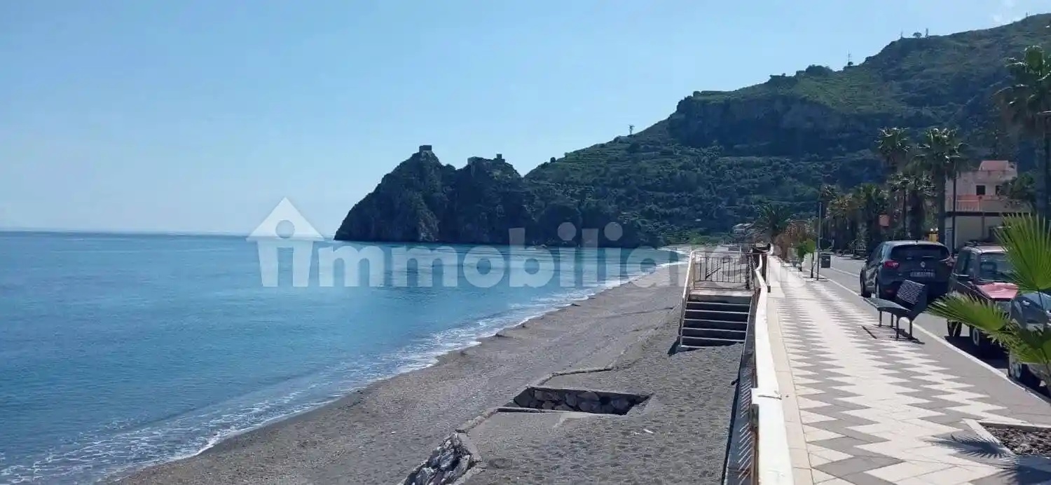 Rustico - Casale in vendita a Sant'Alessio Siculo