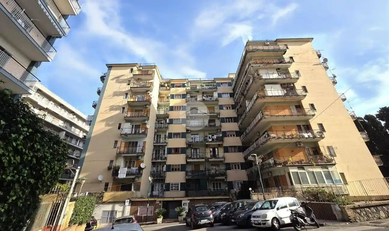 Appartamento in vendita a Napoli